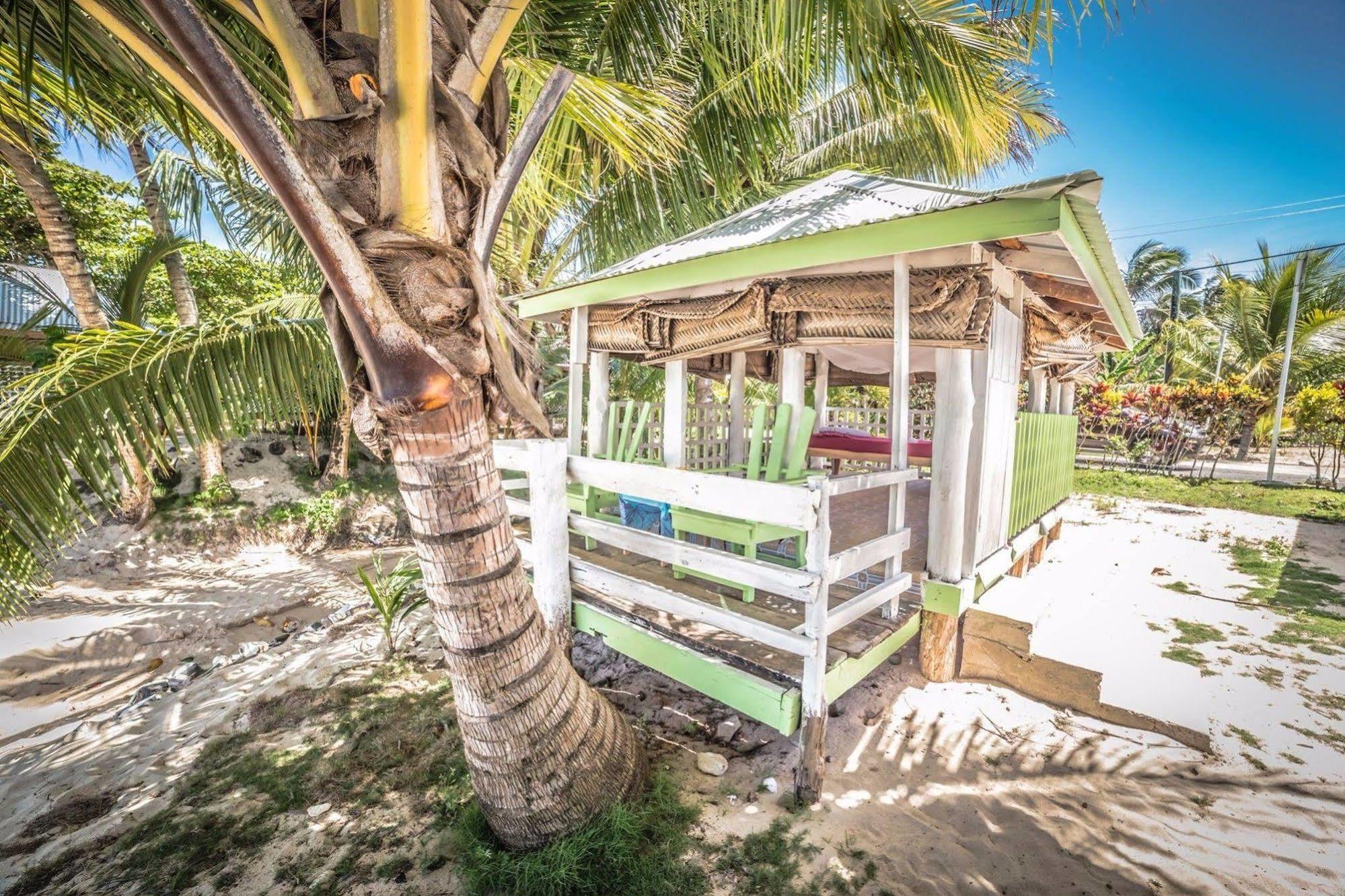Tailua Beach Fales Manase Exterior foto