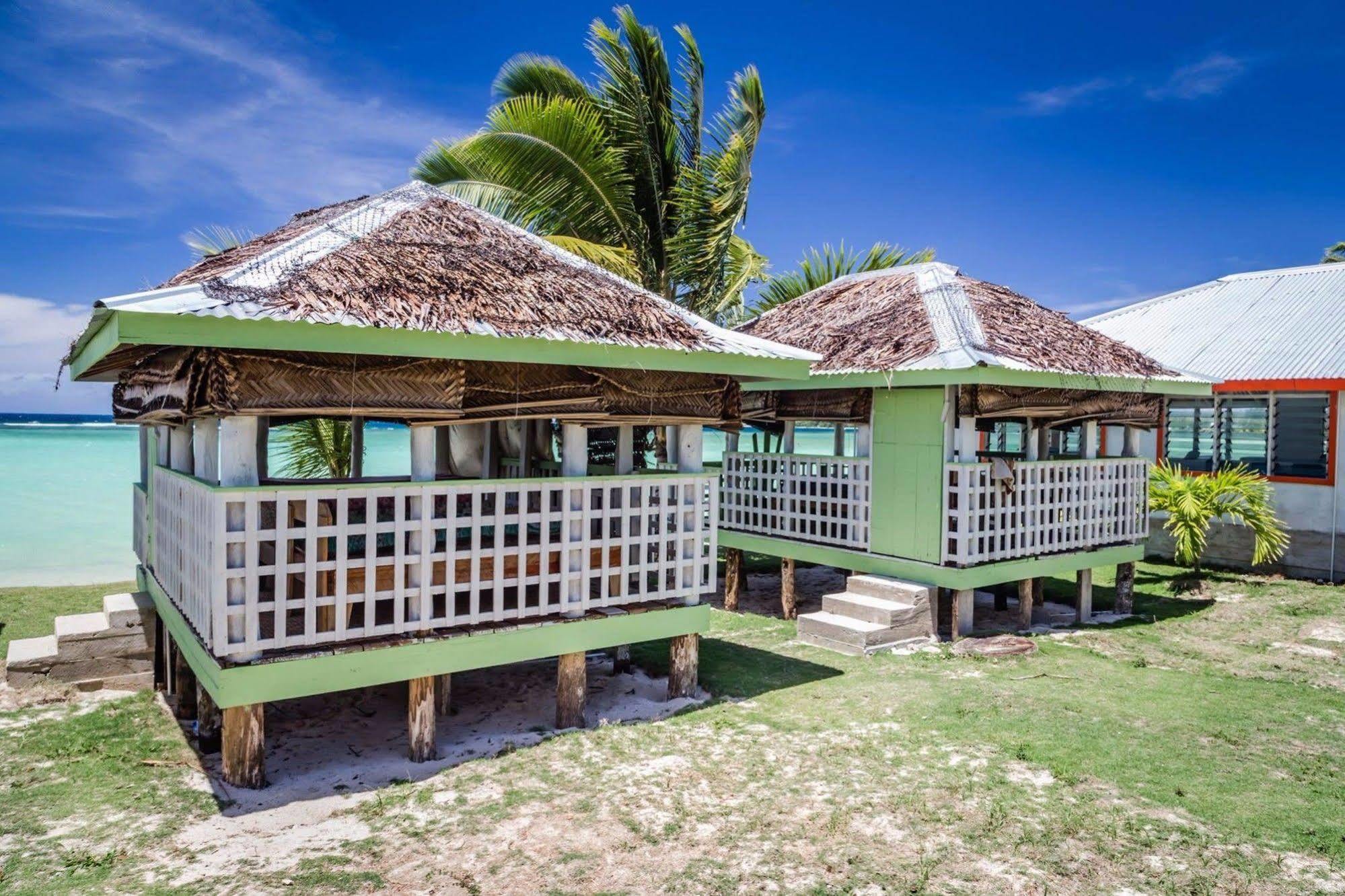Tailua Beach Fales Manase Exterior foto